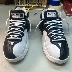 Size 8 - Jordan Jumpman Team 1 Black